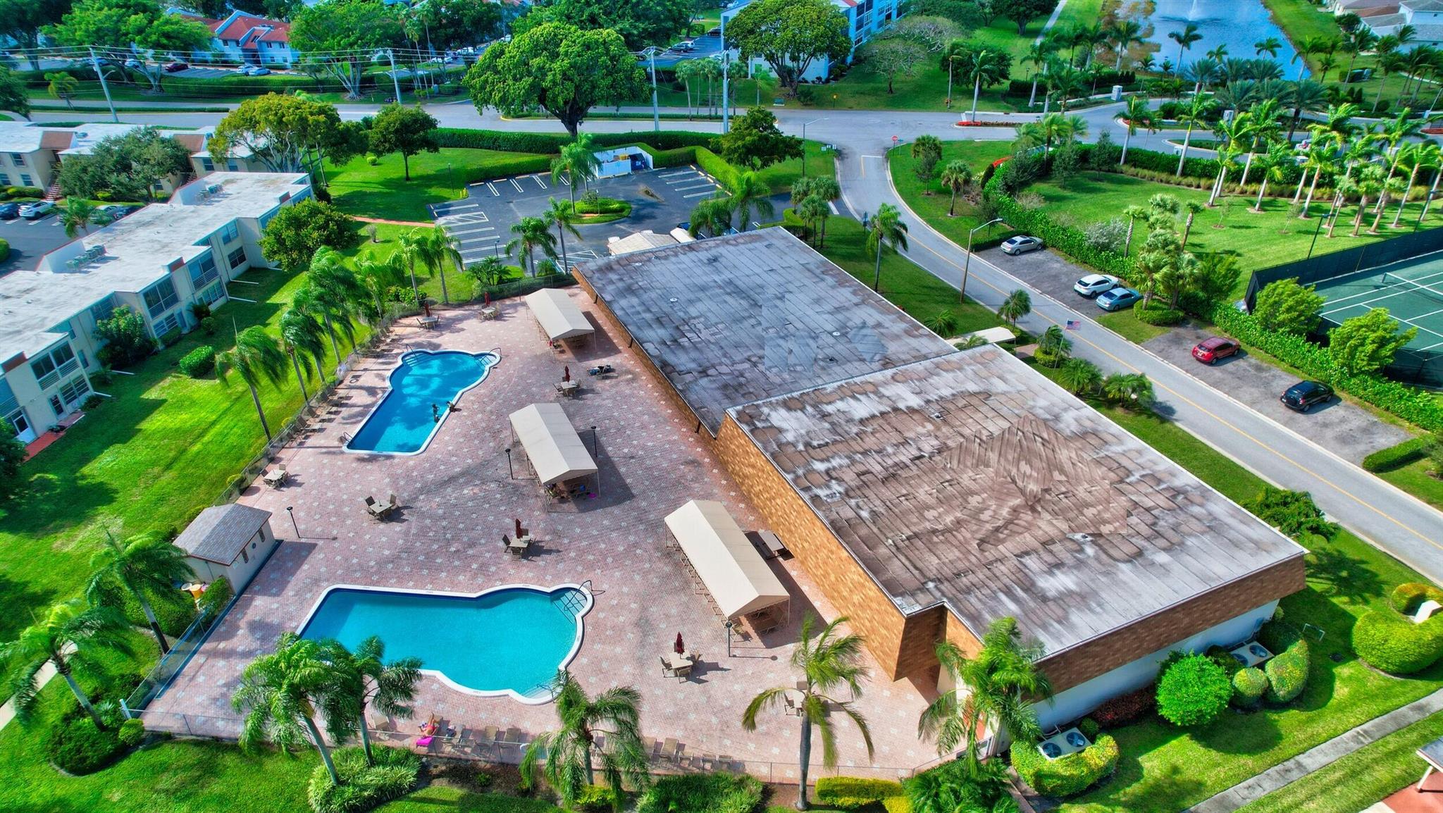 VILLAGES OF ORIOLE ABBEY - Residential Lease