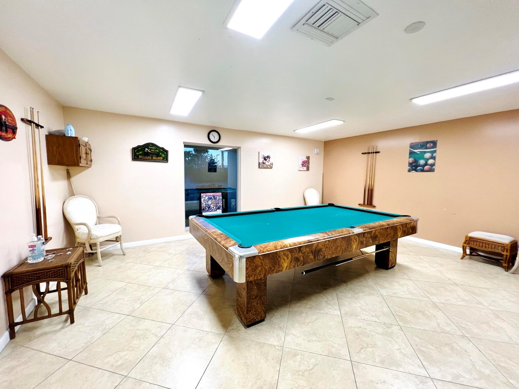 VILLAGES OF ORIOLE ABBEY - Residential Lease