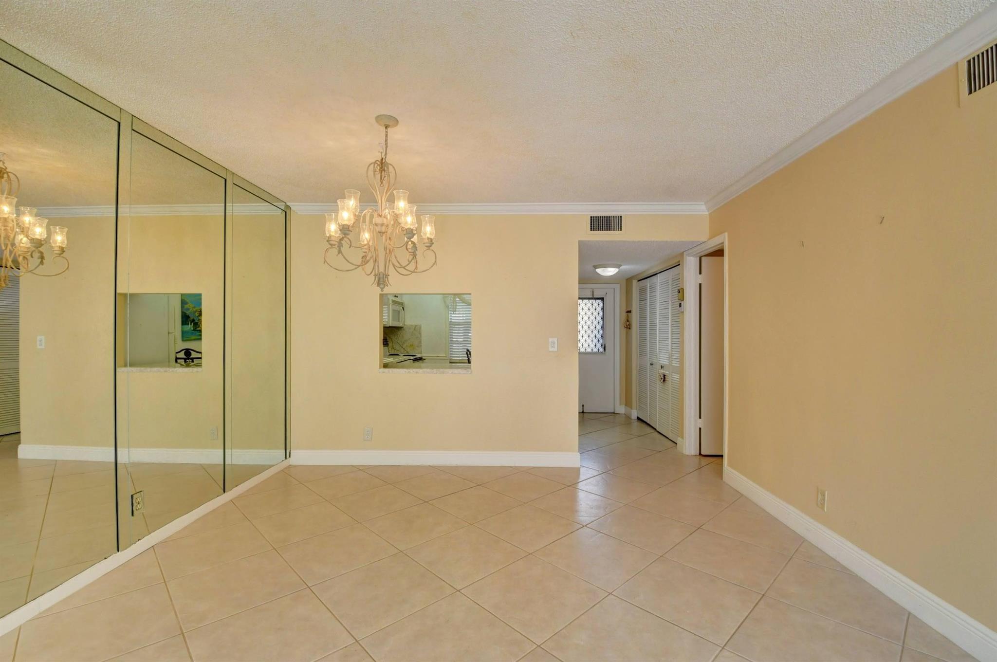 VILLAGES OF ORIOLE ABBEY - Residential Lease