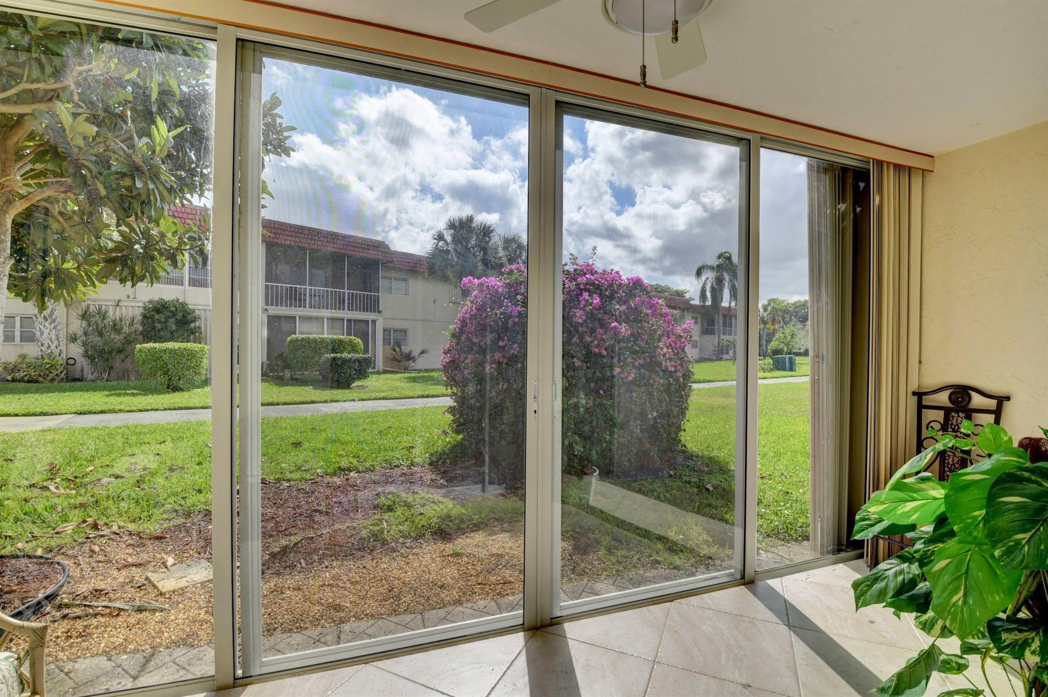 VILLAGES OF ORIOLE ABBEY - Residential Lease