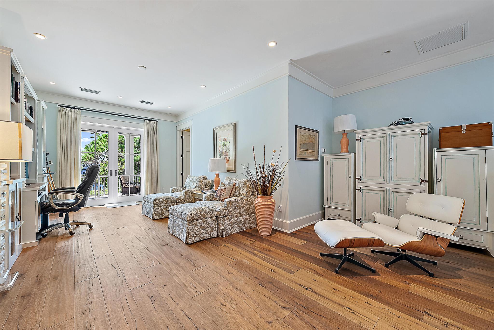 OLD CYPRESS - Residential