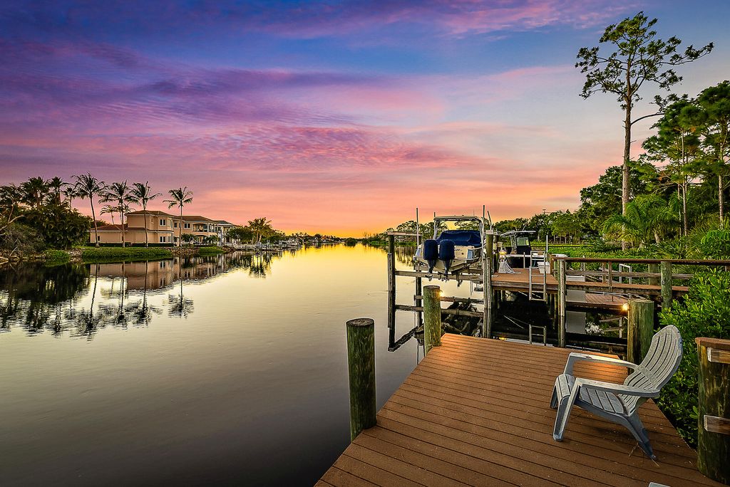 Photo of 18706 SE St Augustine Way, Jupiter, FL 33458 (MLS # R11133553)