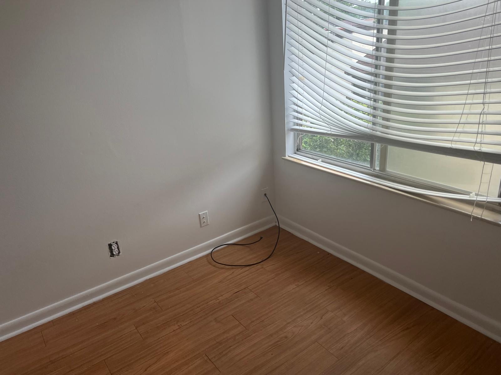 FOREST CONDO - Residential Lease