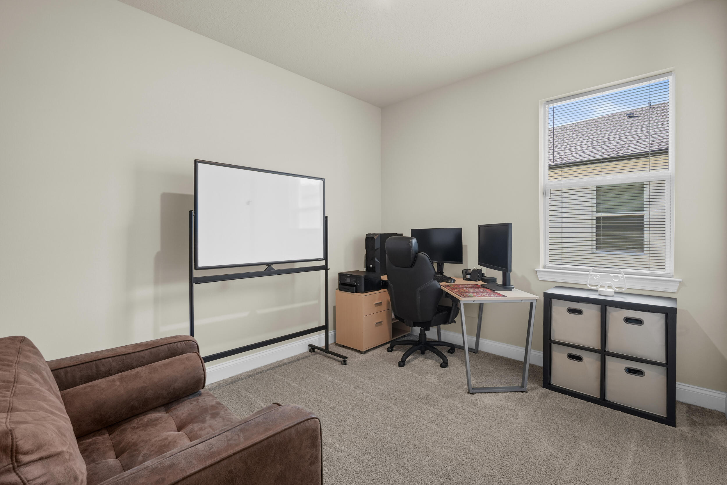 AZALEA - Residential Lease