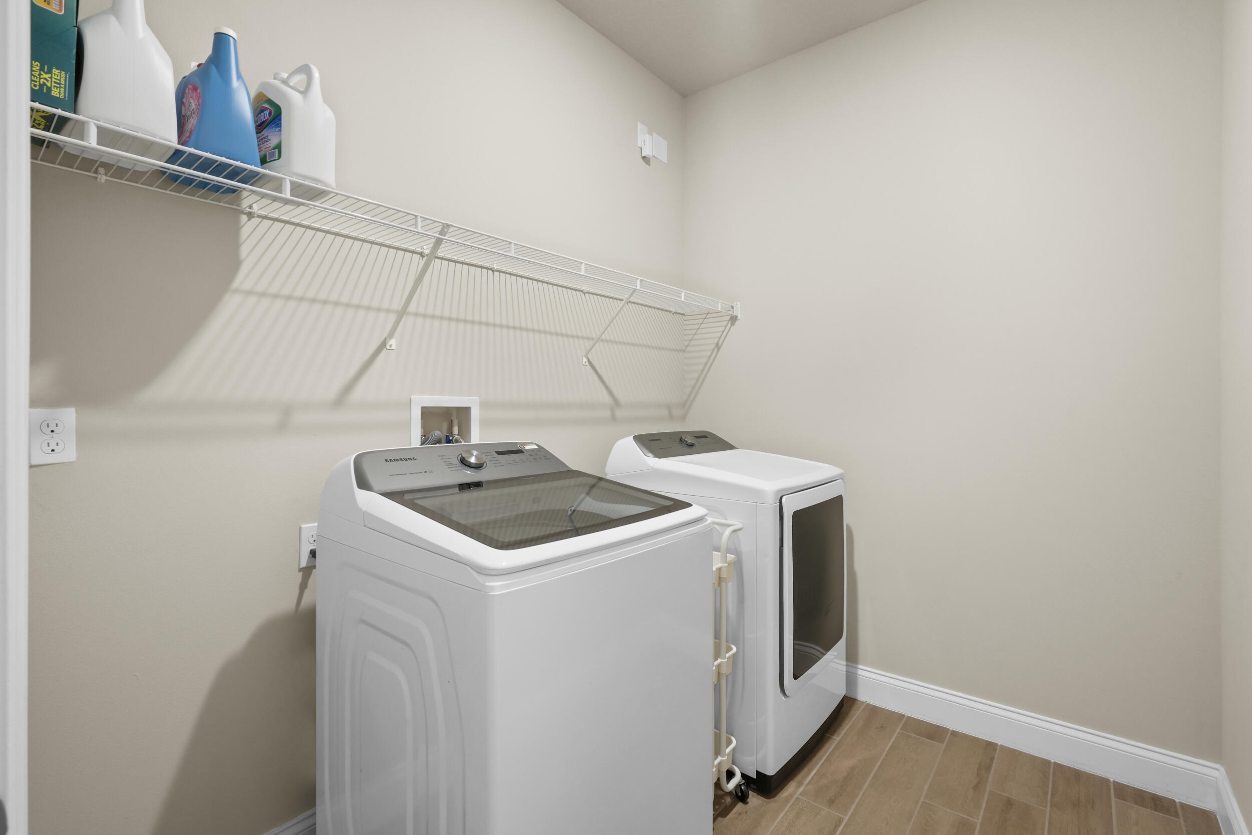 AZALEA - Residential Lease