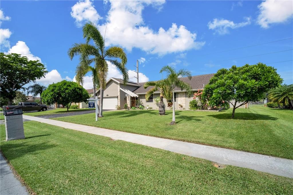MARCANO ESTATES - Residential