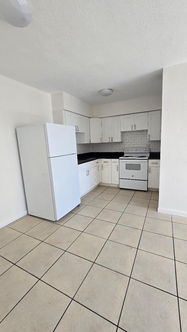 BISCAYNE HIGHLANDS - Residential Lease