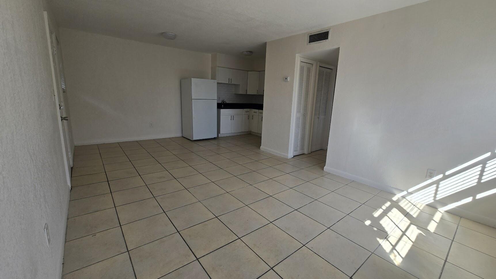 BISCAYNE HIGHLANDS - Residential Lease