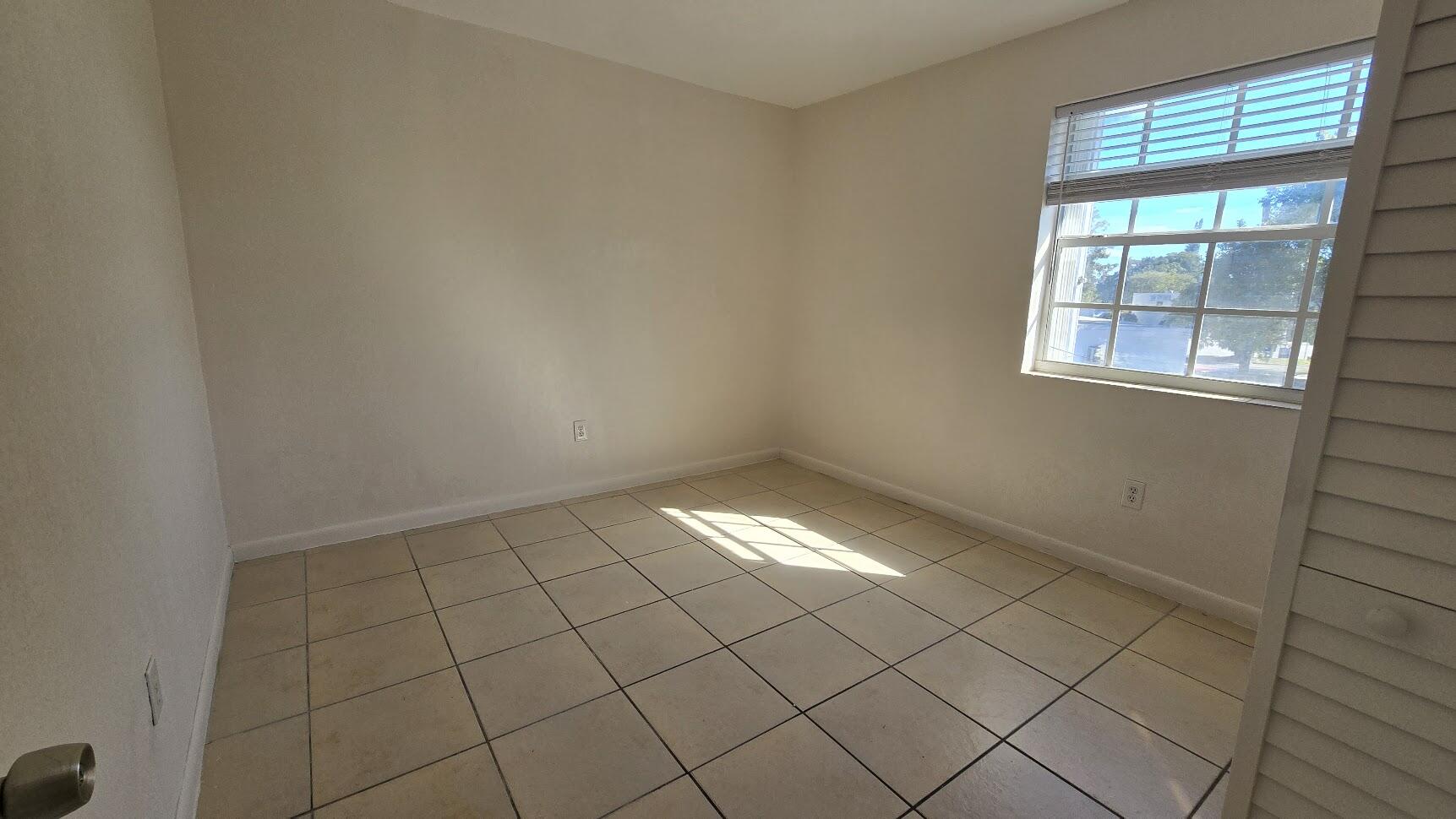 BISCAYNE HIGHLANDS - Residential Lease
