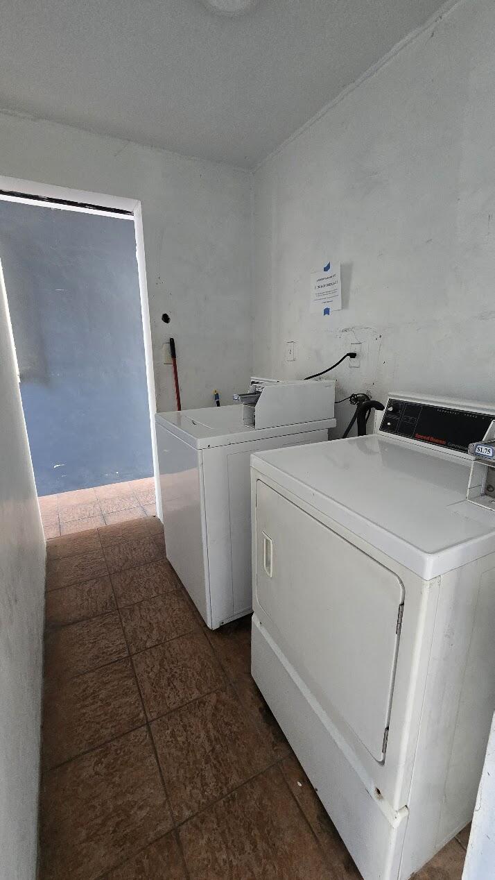 BISCAYNE HIGHLANDS - Residential Lease