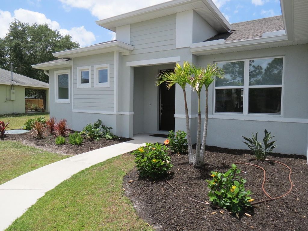 Photo of 3218 SW Constellation Road, Port Saint Lucie, FL 34953 (MLS # F10437656)