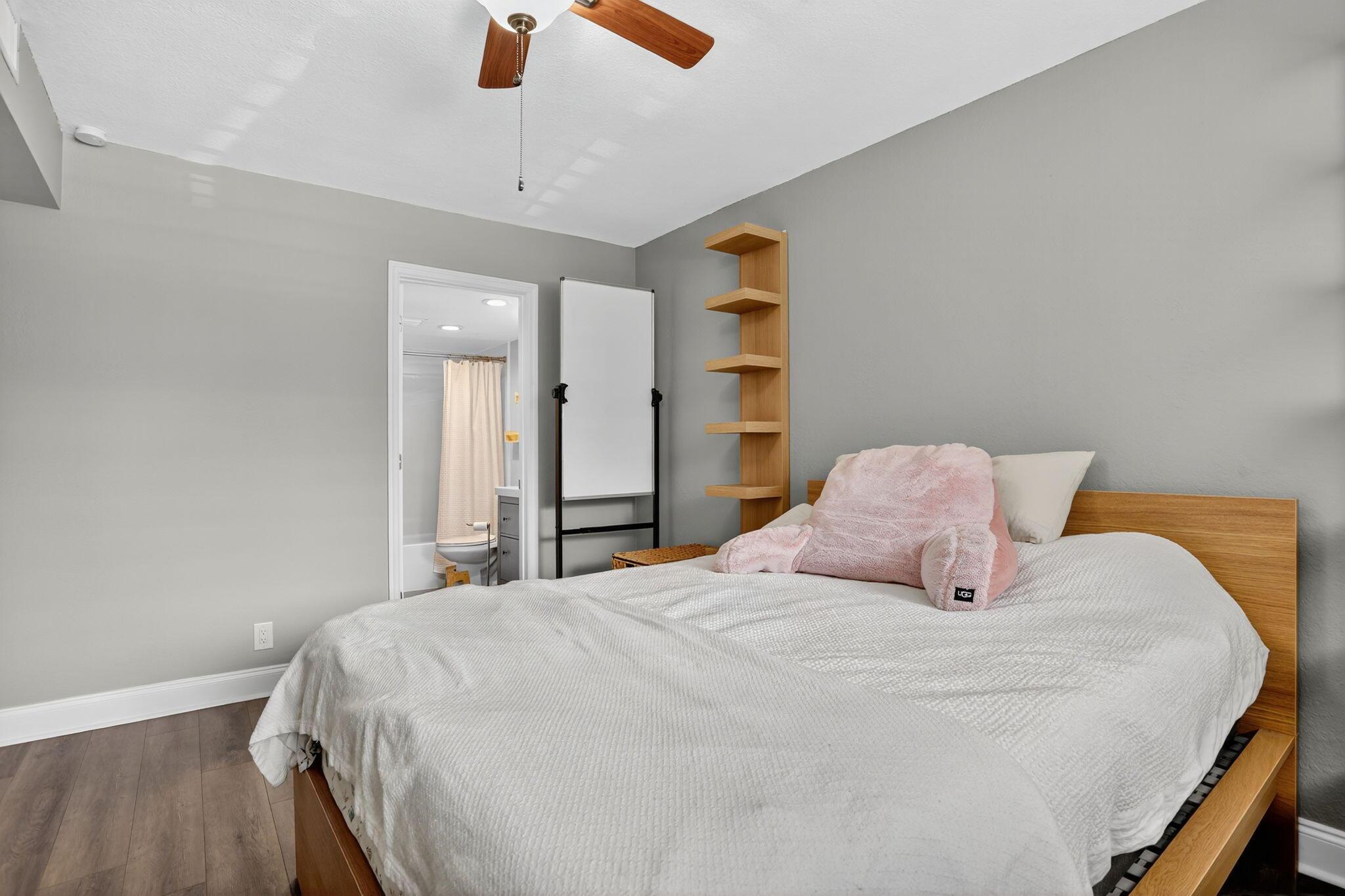 POINCIANA 5 OF PINE ISLAN - Residential