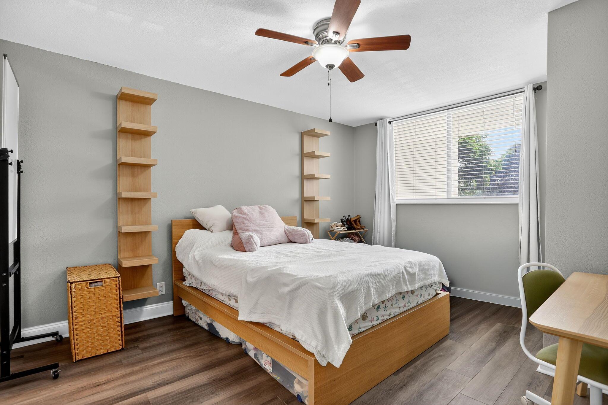 POINCIANA 5 OF PINE ISLAN - Residential