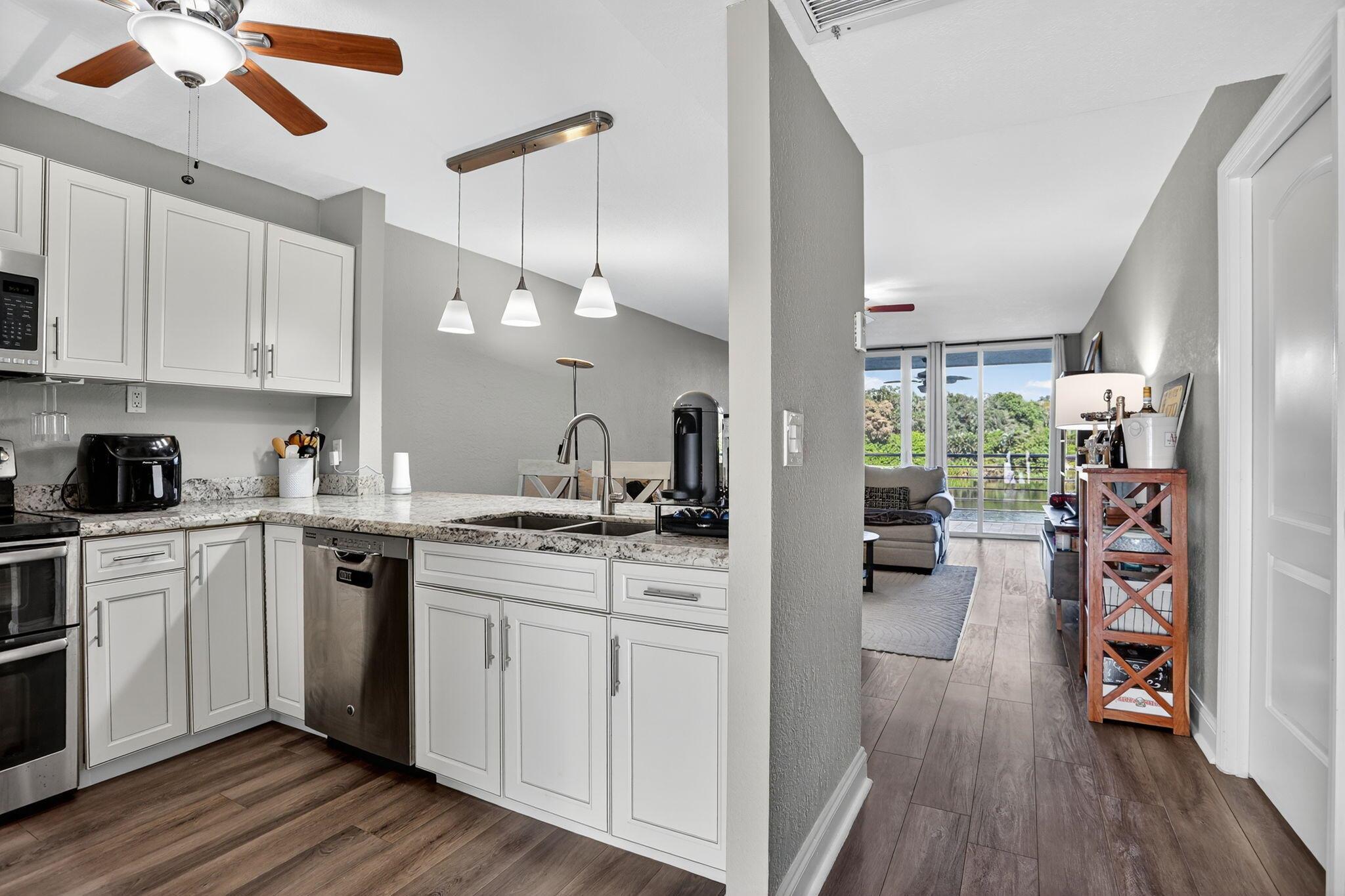 POINCIANA 5 OF PINE ISLAN - Residential