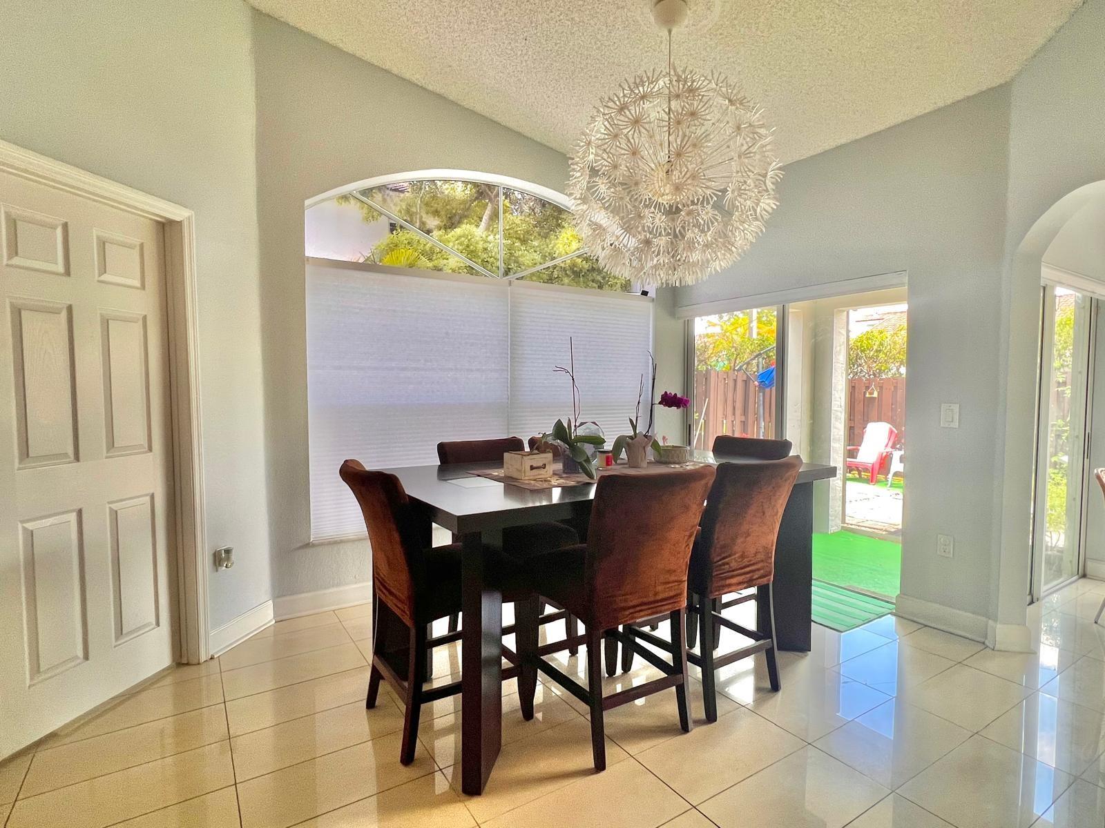 11252 NW 58th Ter