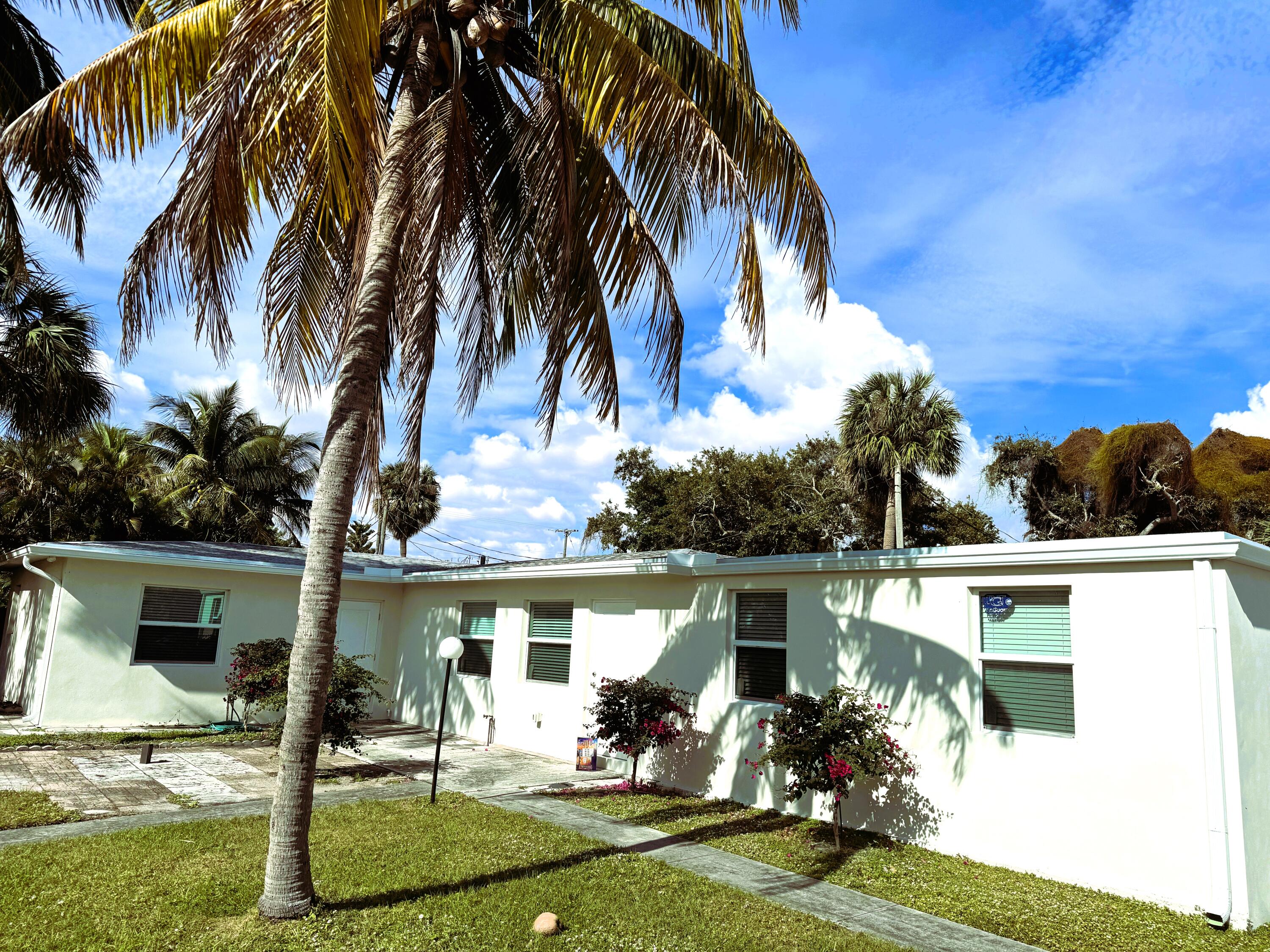 Enjoy Palm Beach living in this completely remodeled, and never lived in 2-bedroom with 1-bath half duplex. Like new construction, steps to the Intracoastal. Walking distance e to the most amazing restaurants in Palm Beach County Publix, Old Key Lime House, Dune Deck Cafe, Kayak park, Benny's on the Beach and the Eau Palm Beach Resort & Spa for fun dining and relaxation! Come See today before it is gone.Flexible term available - 6 months or Annual!