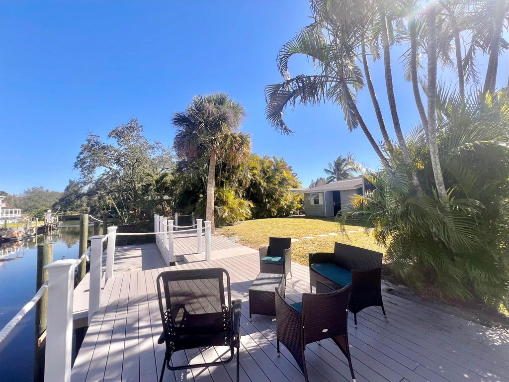 Photo of 231 SE Paradise Place, Stuart, FL 34997 (MLS # R11052110)