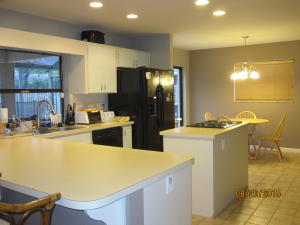 SUGAR POND MANOR OF WELLI - Residential