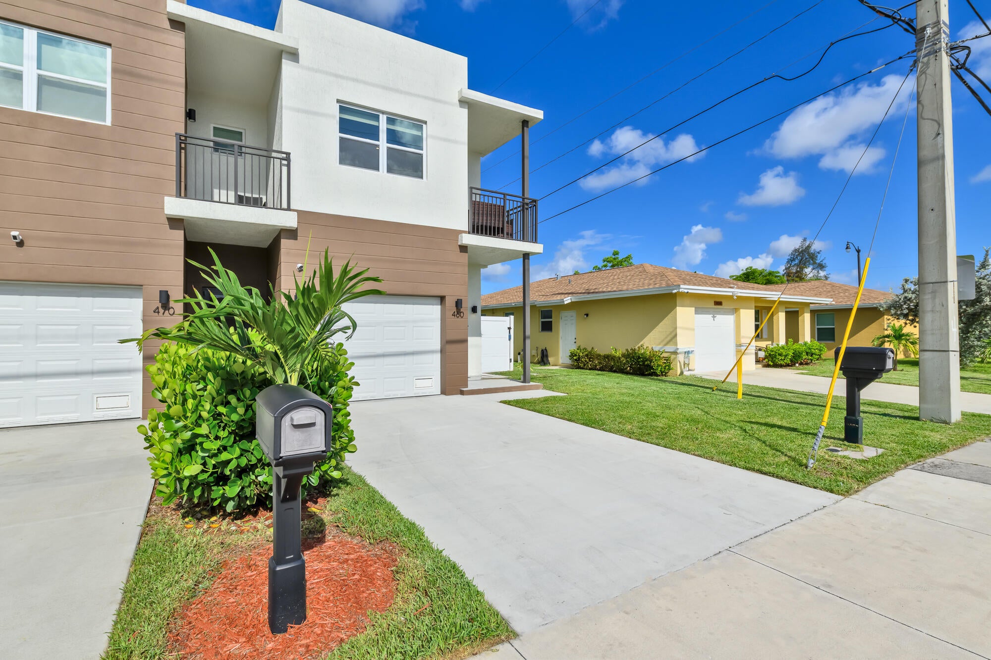 460 NW 27th Avenue