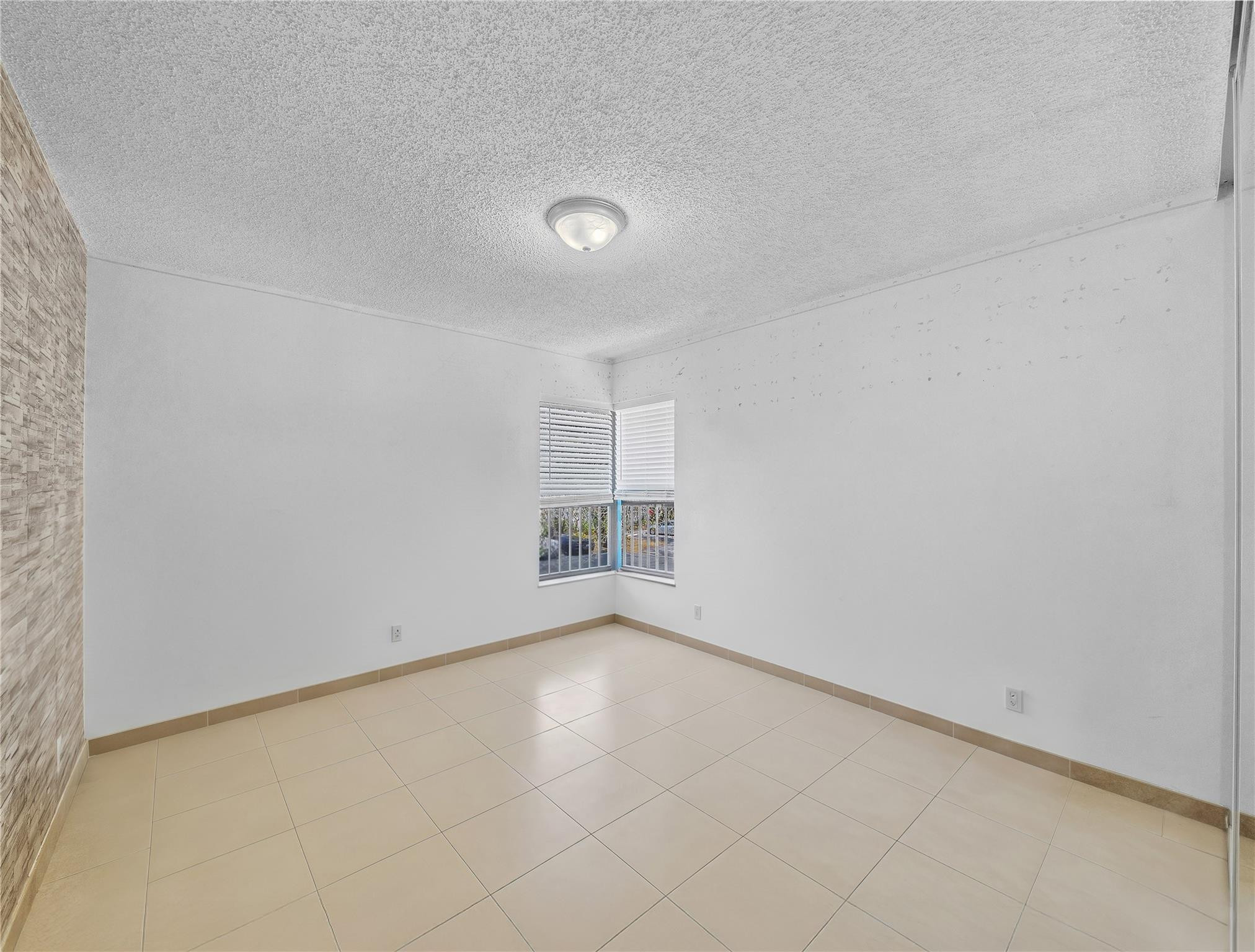 3413 Cocoplum Circle 3407