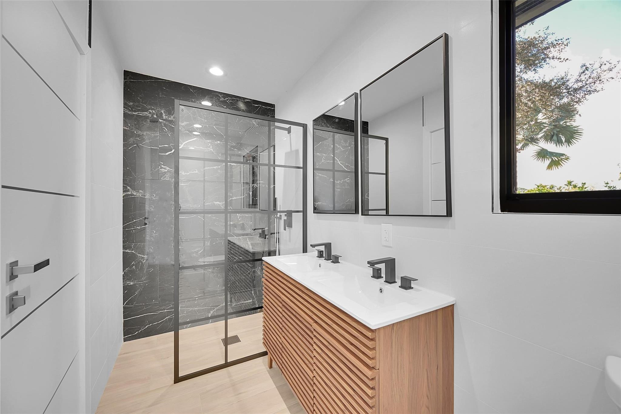 Country Club Village Sec - Residential