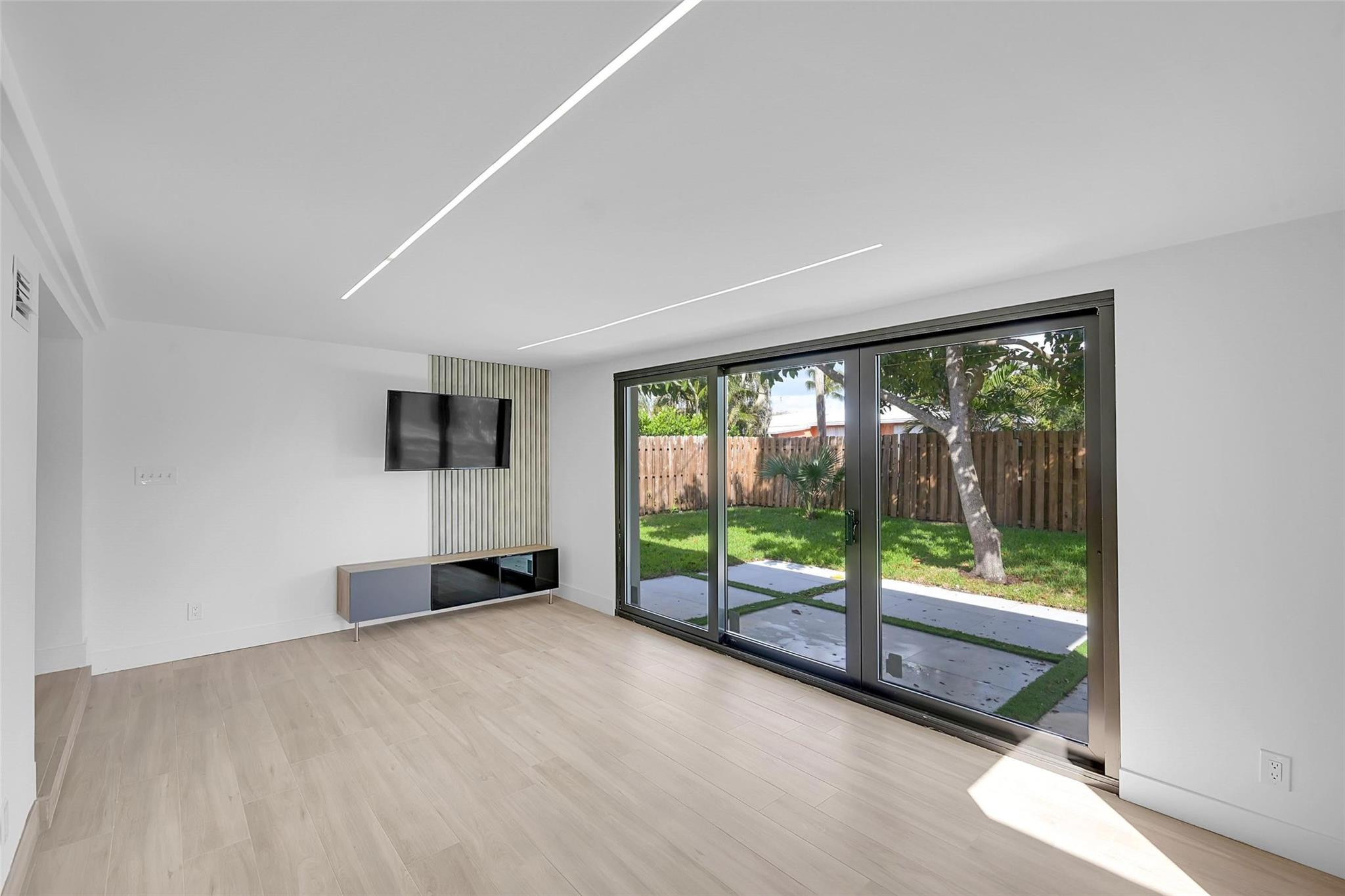 Country Club Village Sec - Residential