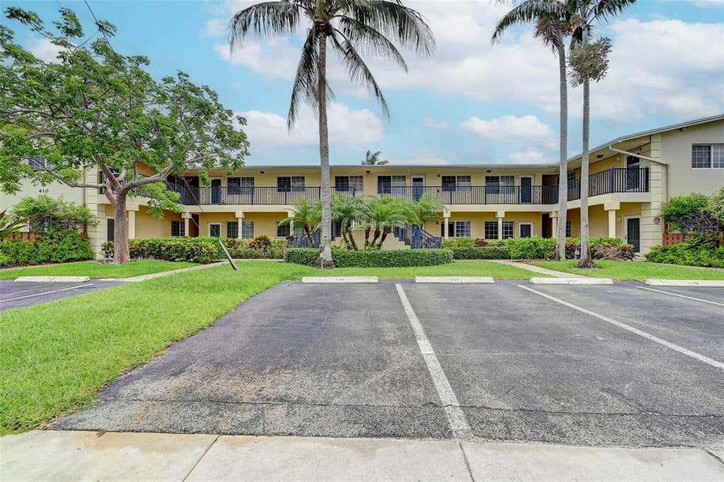 Photo of 410 SW 15TH Street #207, Pompano Beach, FL 33060 (MLS # B26065551)