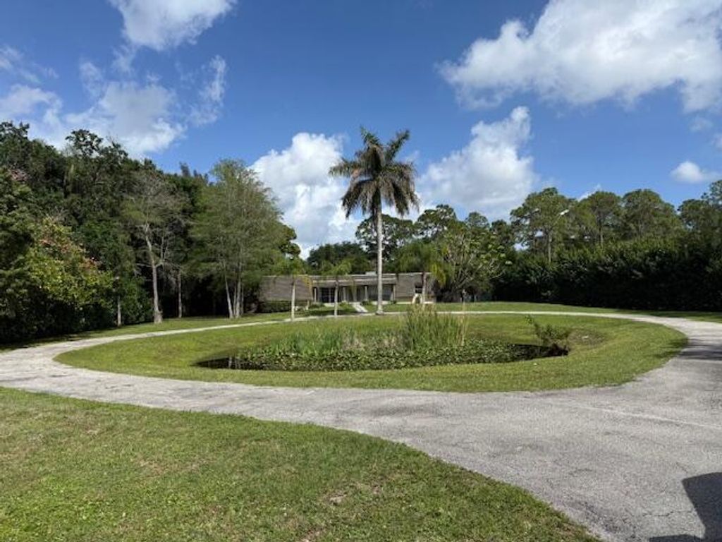 Photo of 17602 Bridle Lane, Jupiter, FL 33478 (MLS # B26015522)