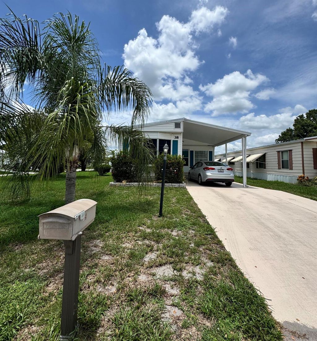 Photo of 38 Villa Blanca, Fort Pierce, FL 34951 (MLS # R11107057)