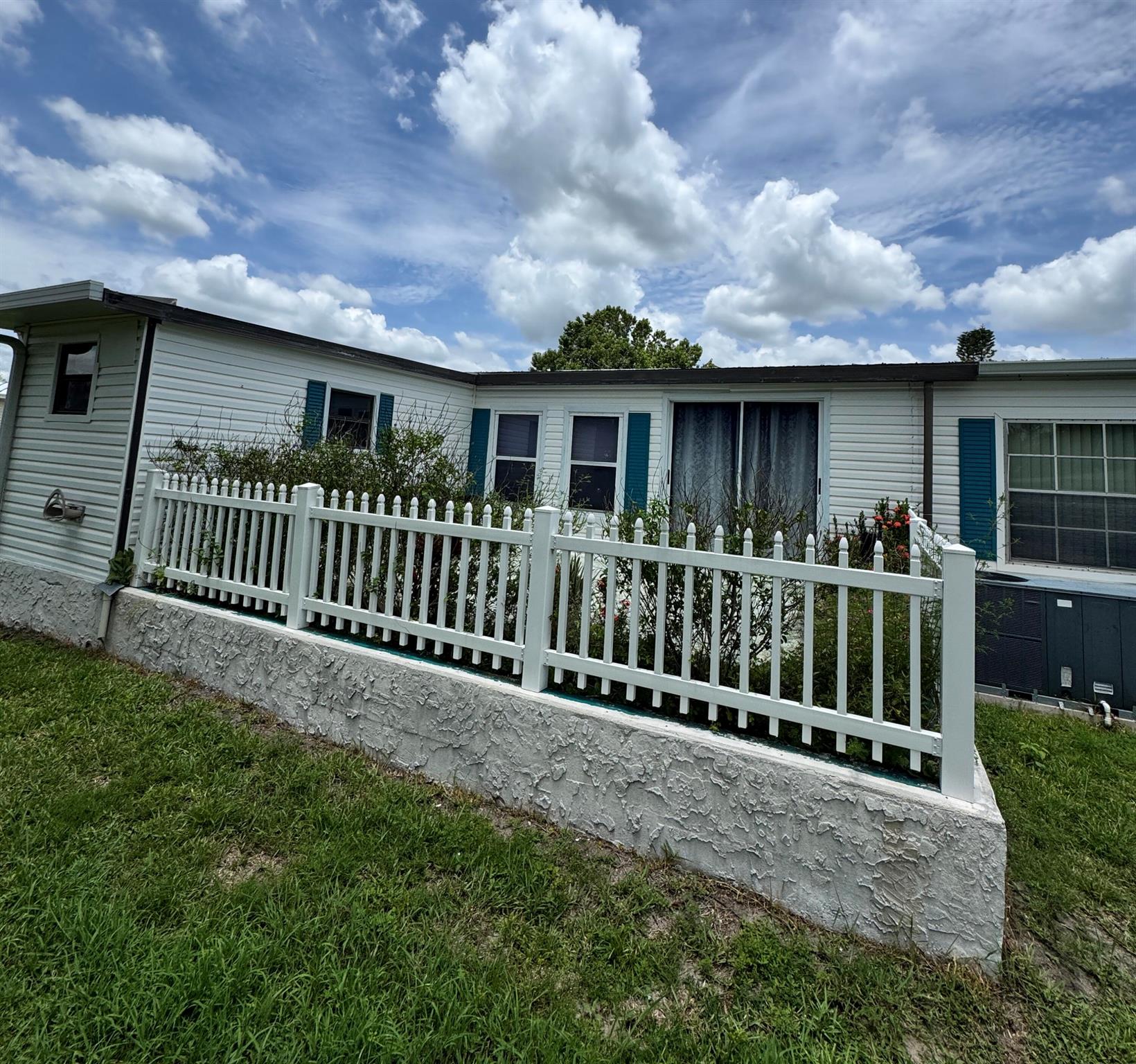 Spanish Lakes Country Clu - Residential