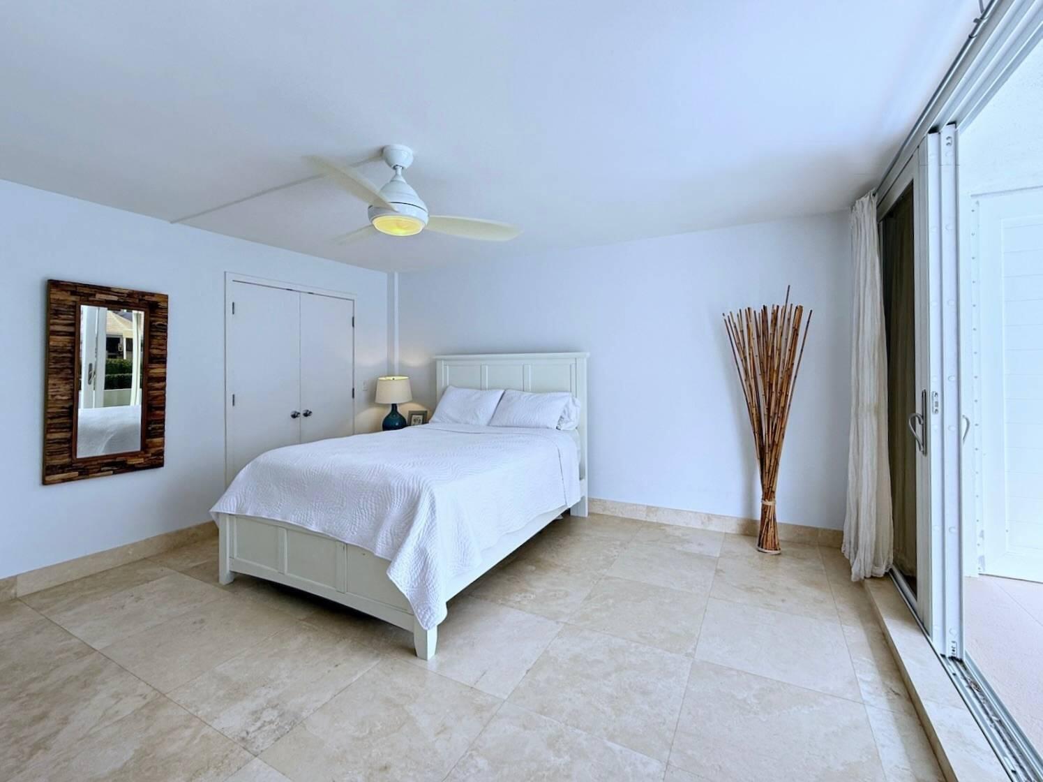 BARCLAY CONDO - Residential