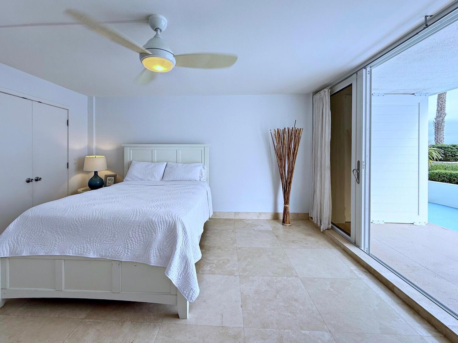 BARCLAY CONDO - Residential