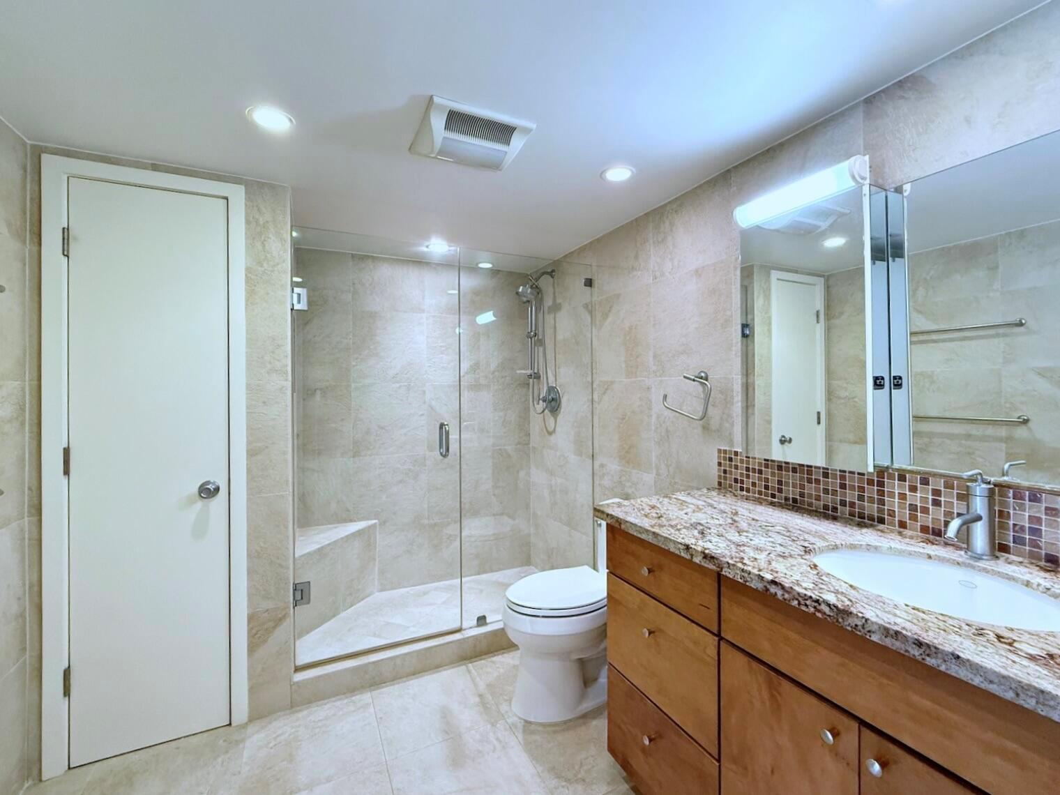 BARCLAY CONDO - Residential