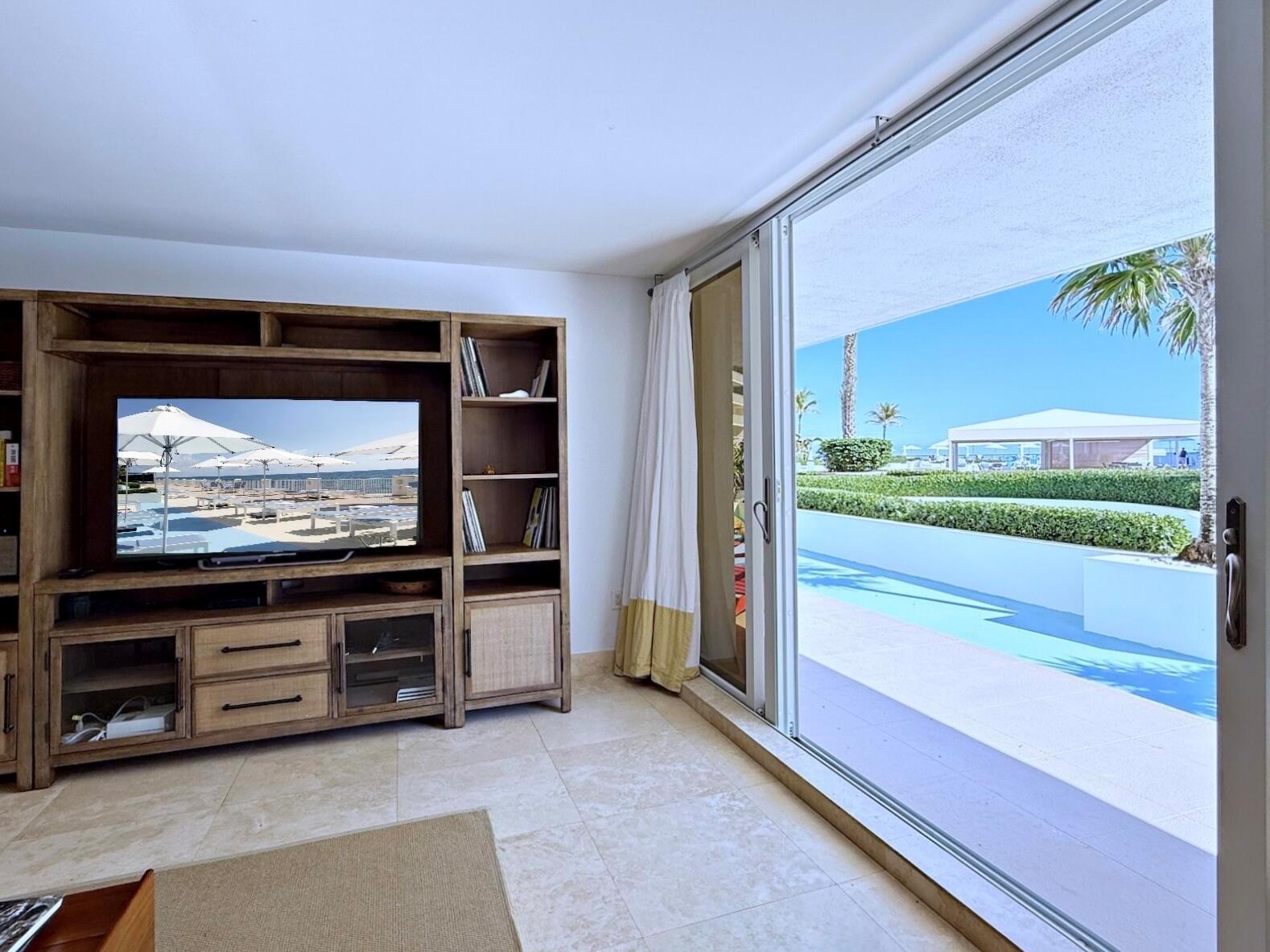 BARCLAY CONDO - Residential