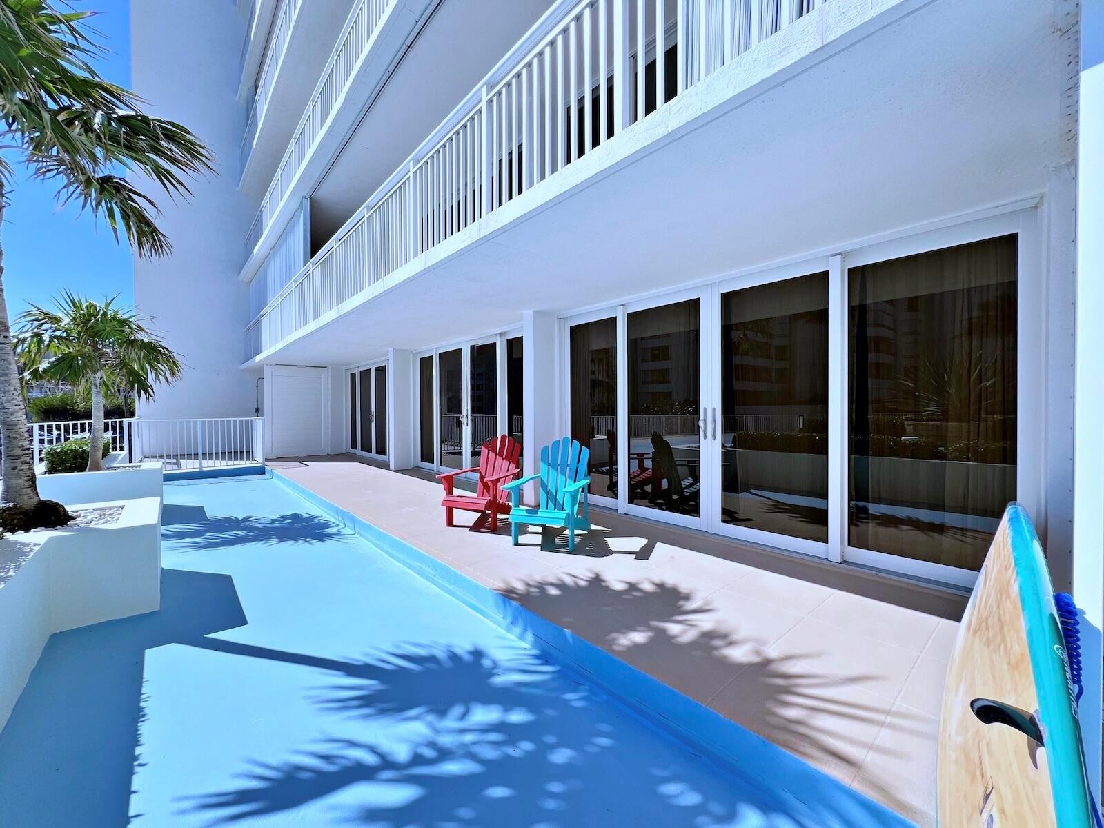 BARCLAY CONDO - Residential