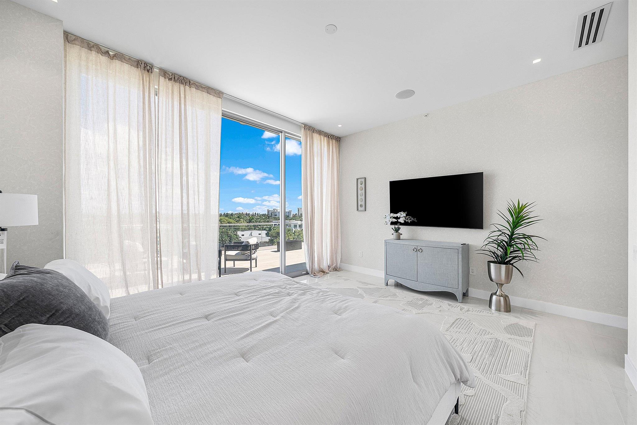 DELRAY TOWN OF - Residential