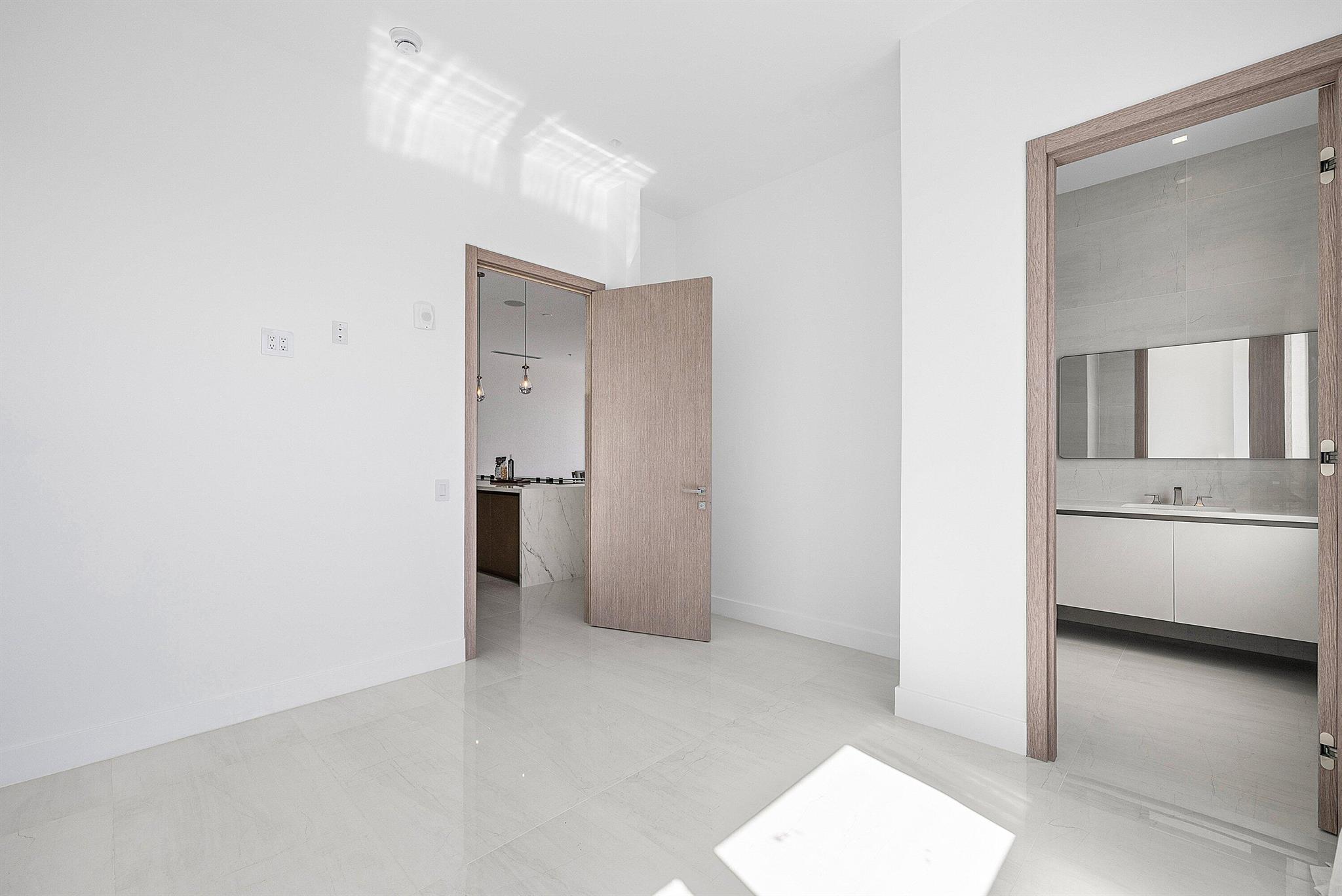 DELRAY TOWN OF - Residential