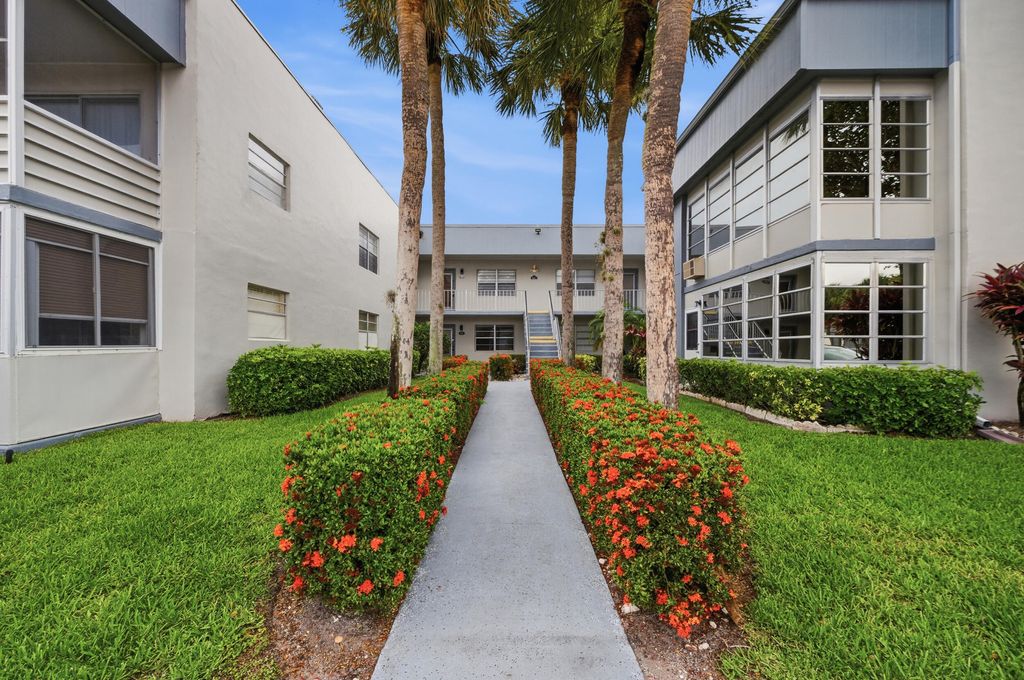 Photo of 330 Piedmont #330, Delray Beach, FL 33484 (MLS # B26037672)