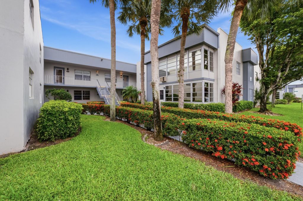 Photo of 330 Piedmont #330, Delray Beach, FL 33484 (MLS # B26037672)