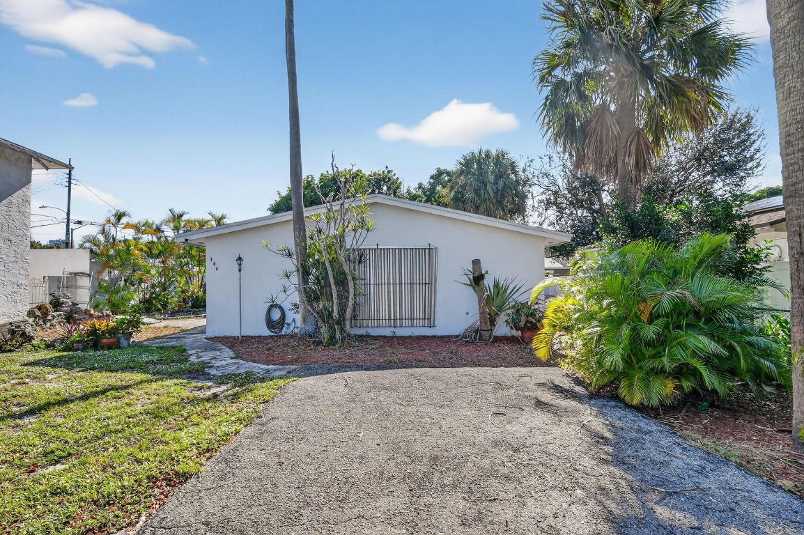 NORTH PALM BCH 4 - Residential Income