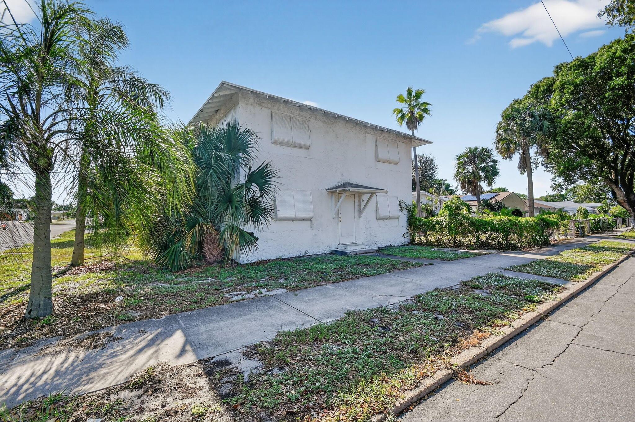 NORTH PALM BCH 4 - Residential Income