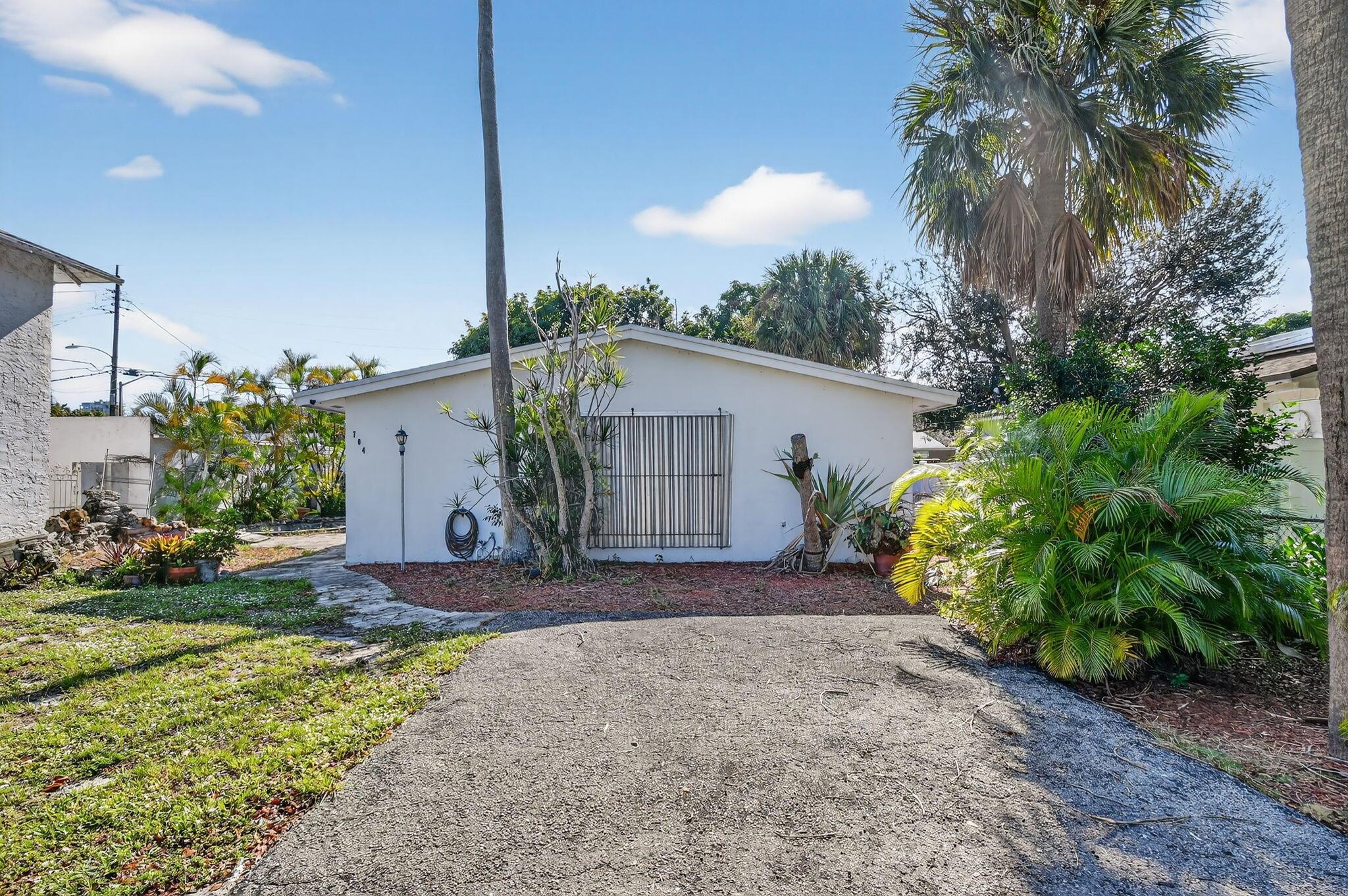 NORTH PALM BCH 4 - Residential Income