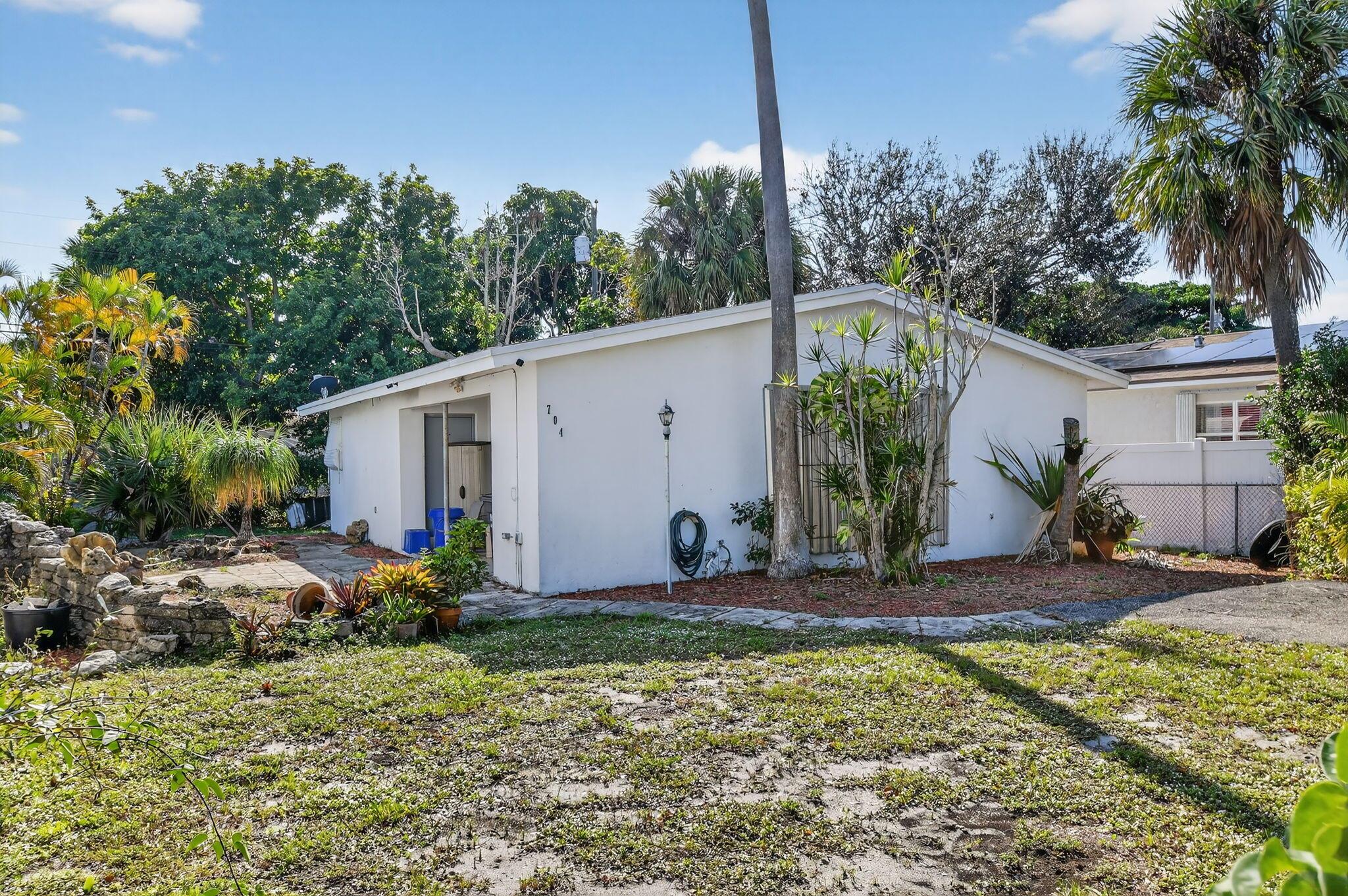 NORTH PALM BCH 4 - Residential Income