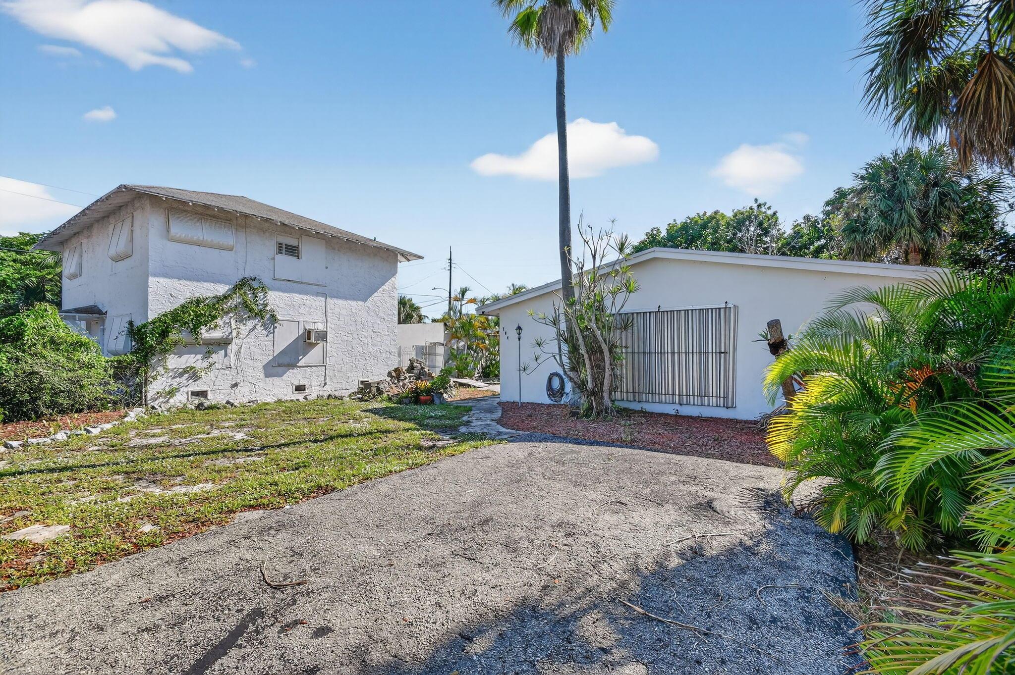 NORTH PALM BCH 4 - Residential Income