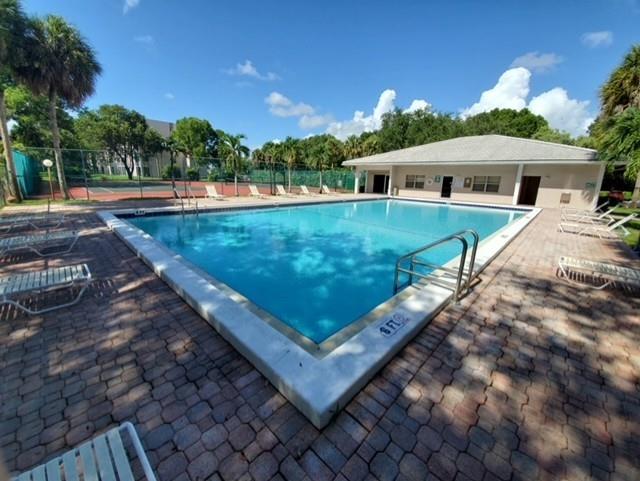 RAMBLEWOOD SOUTH - Residential Lease