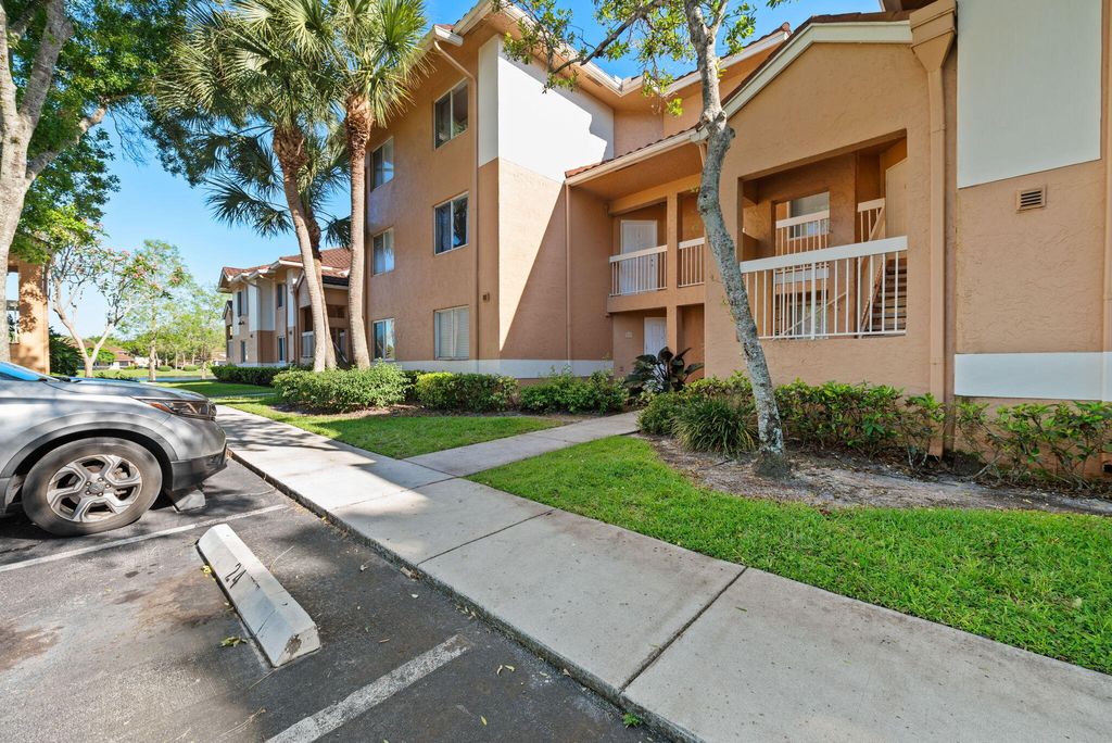 Photo of 832 NW 92nd Avenue, Plantation, FL 33324 (MLS # B26022792)