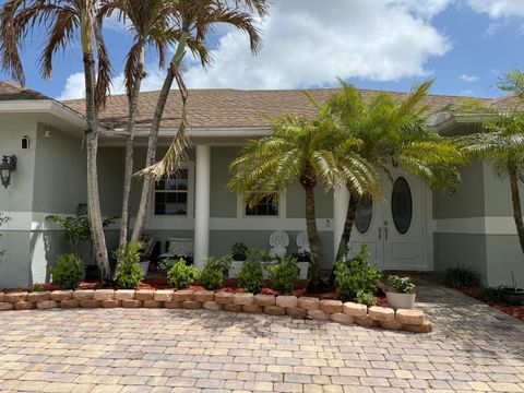 2257 SW Lawrence Street Port St Lucie FL 34953