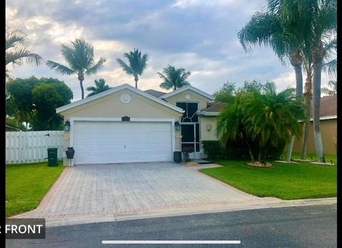 1708 Sawgrass Circle Greenacres FL 33413