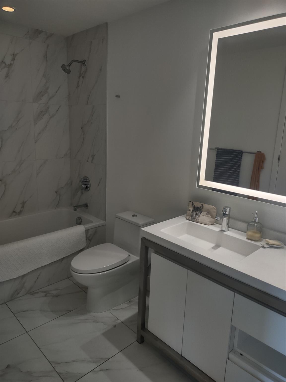 METROPICA - Residential