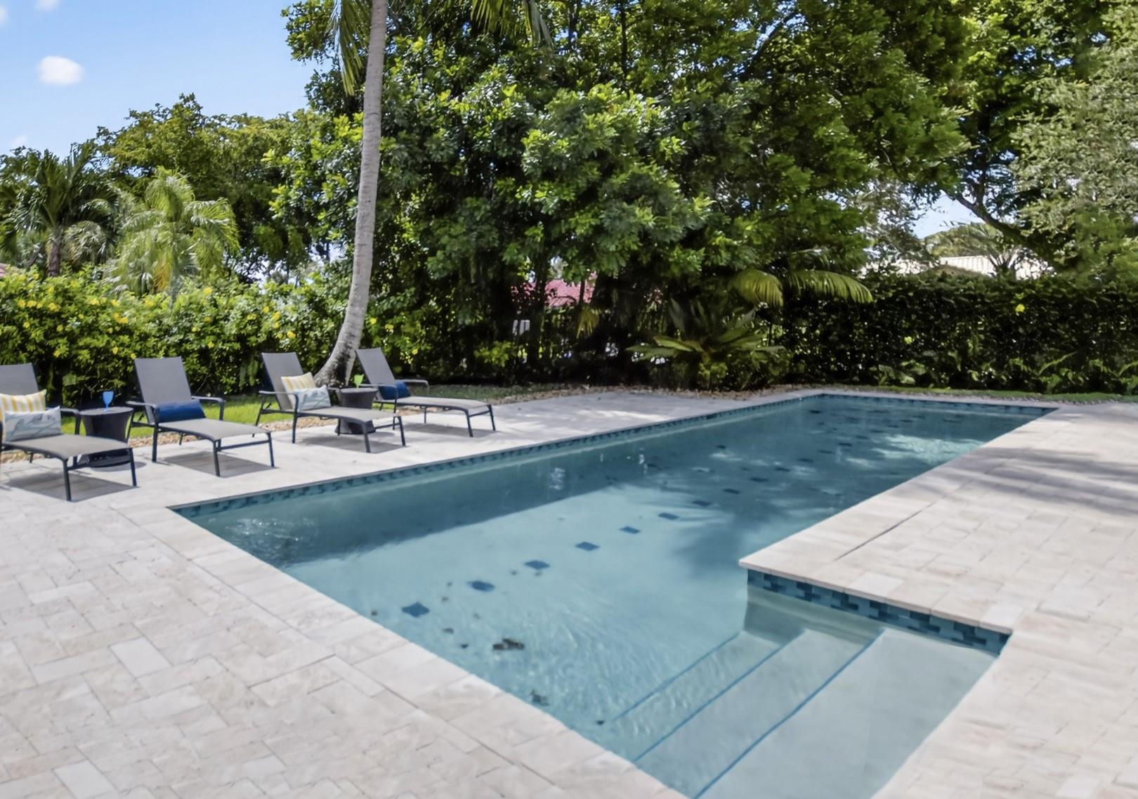 250 Deer Creek WOODLAKE Ln